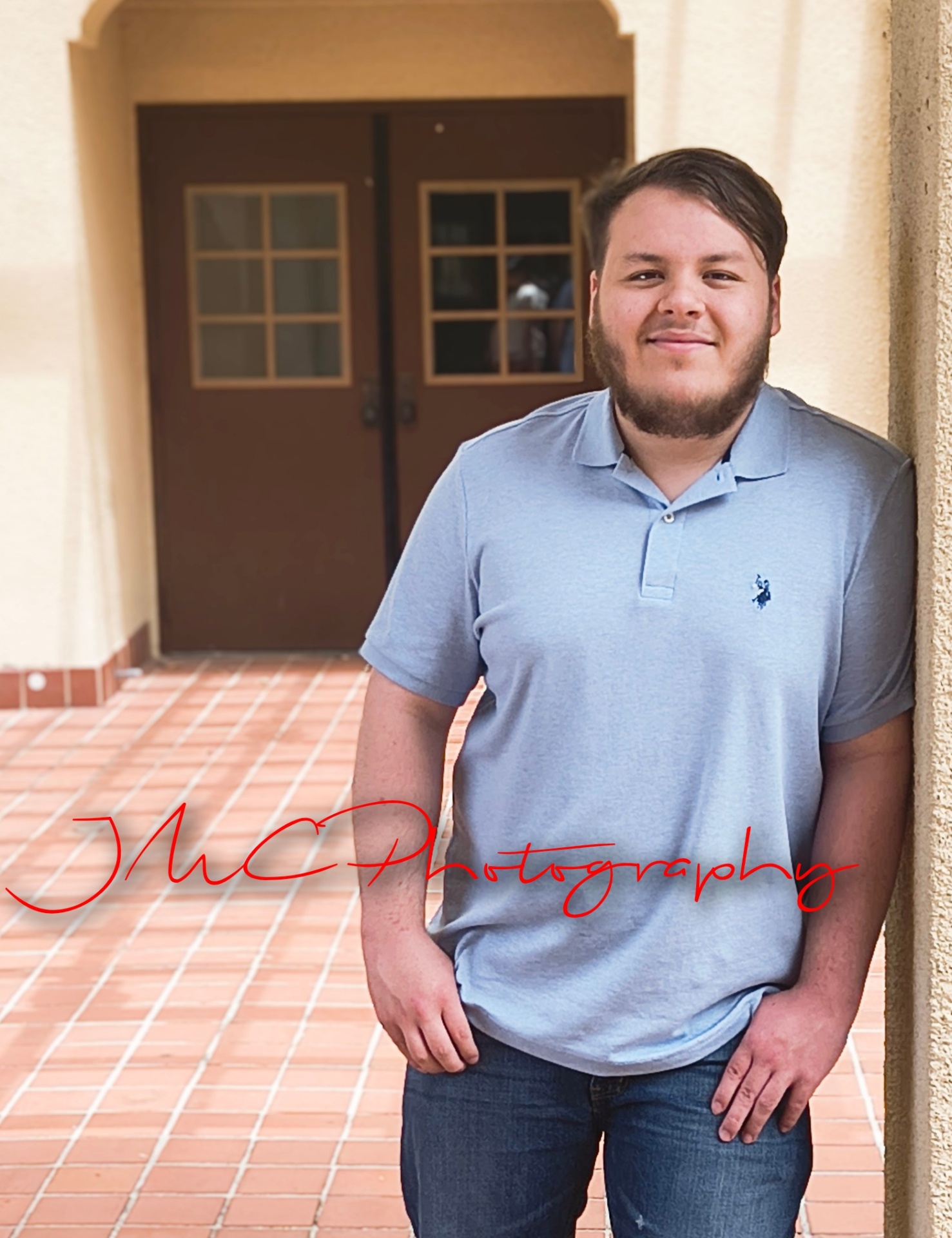 Senior portrait — courtyard
